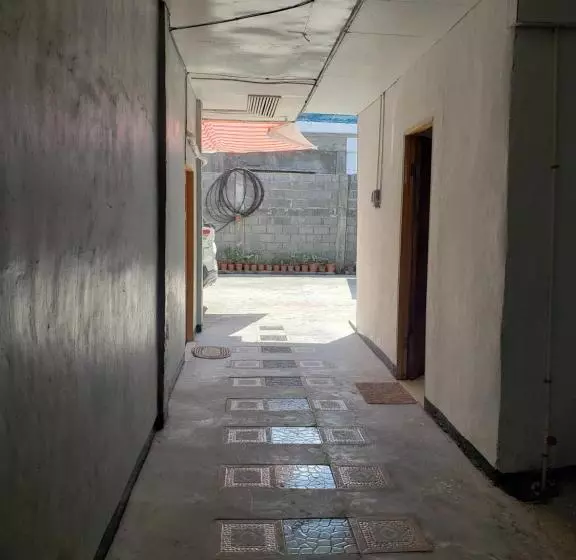 ペンション Mari Gold Travelers Inn