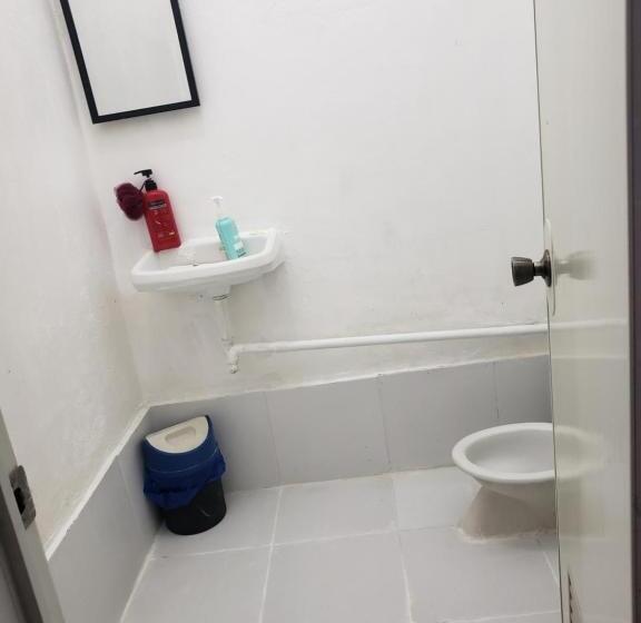 膳宿费 Mari Gold Travelers Inn