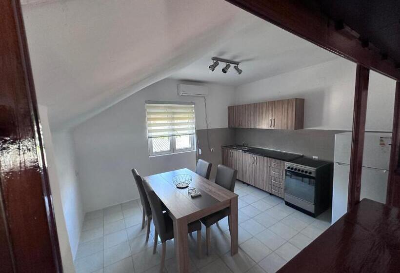 پانسیون Apartman Bjelisi