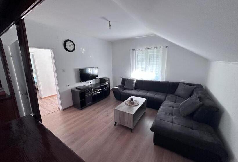 پانسیون Apartman Bjelisi