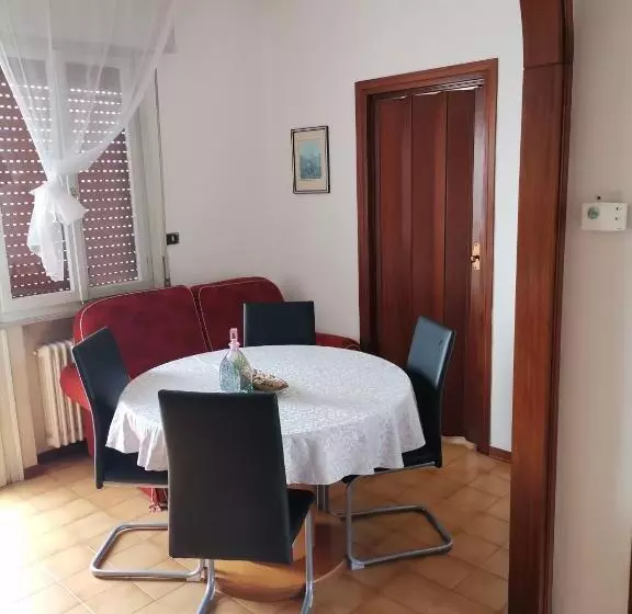 پانسیون Camera Matrimoniale Con Ampio Armadio