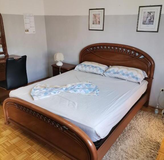 پانسیون Camera Matrimoniale Con Ampio Armadio