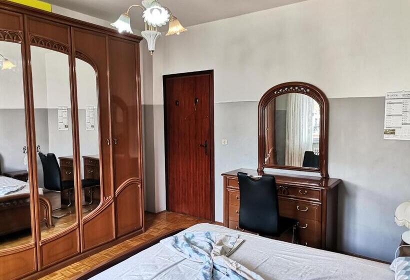 پانسیون Camera Matrimoniale Con Ampio Armadio