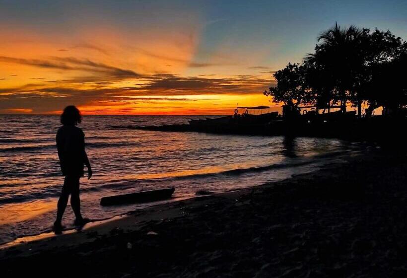 پانسیون Casa Isayoba