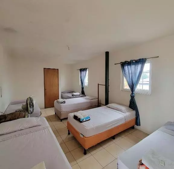 پانسیون Hostal Familiar Ulua