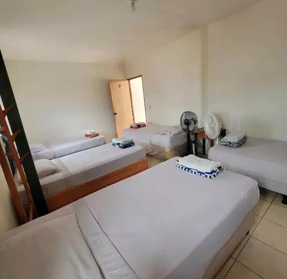 پانسیون Hostal Familiar Ulua