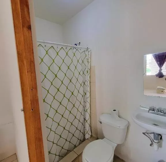 پانسیون Hostal Familiar Ulua