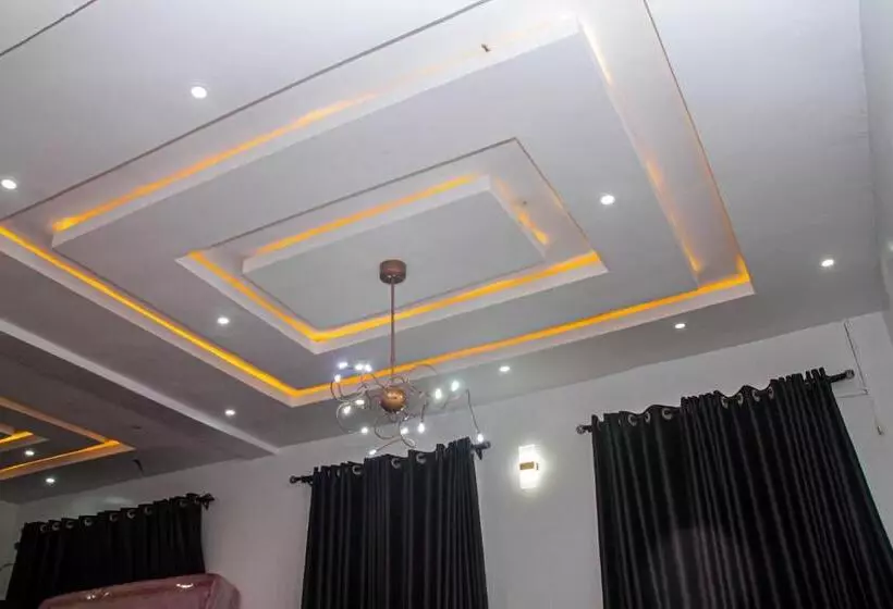 پانسیون Lvingspace Apartments