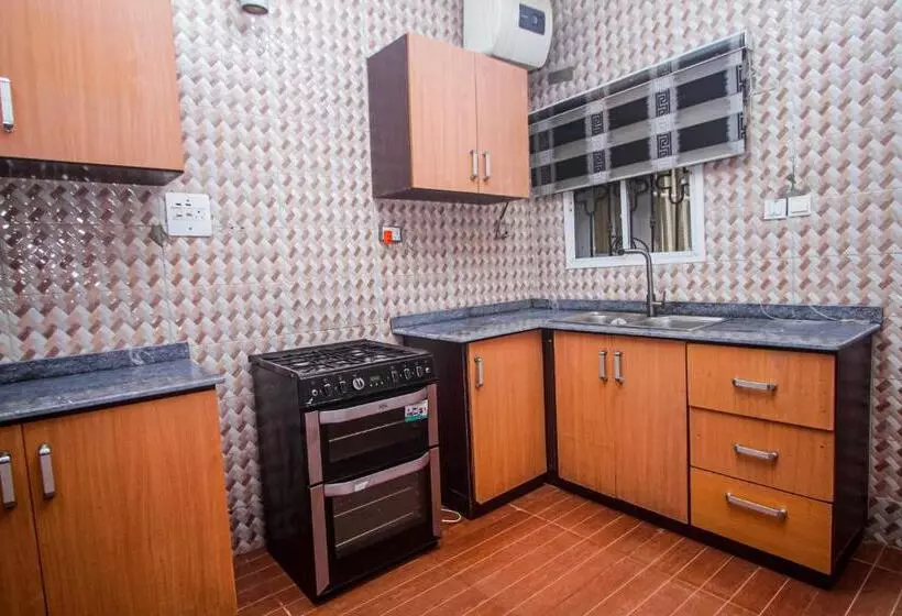 پانسیون Lvingspace Apartments