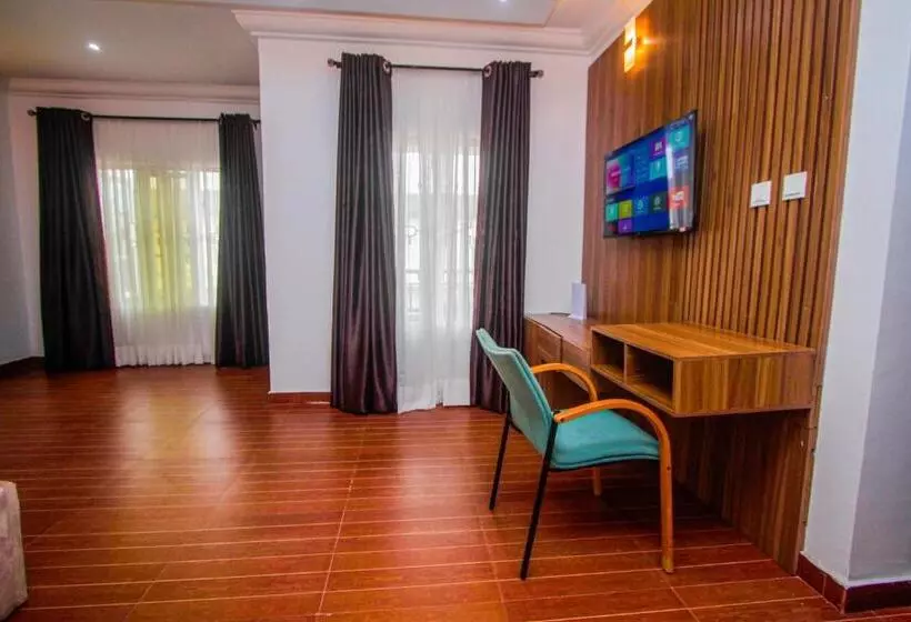 پانسیون Lvingspace Apartments