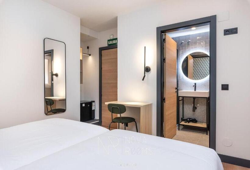 پانسیون Hostal Nova Rooms By Myhousespain