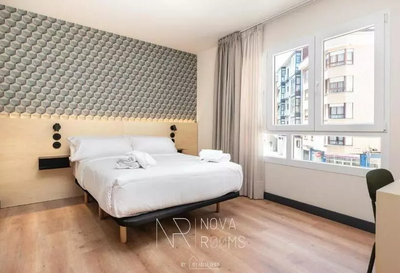 ペンション Hostal Nova Rooms By Myhousespain