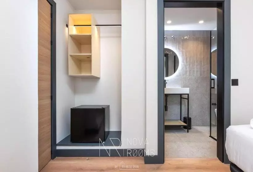 ペンション Hostal Nova Rooms By Myhousespain