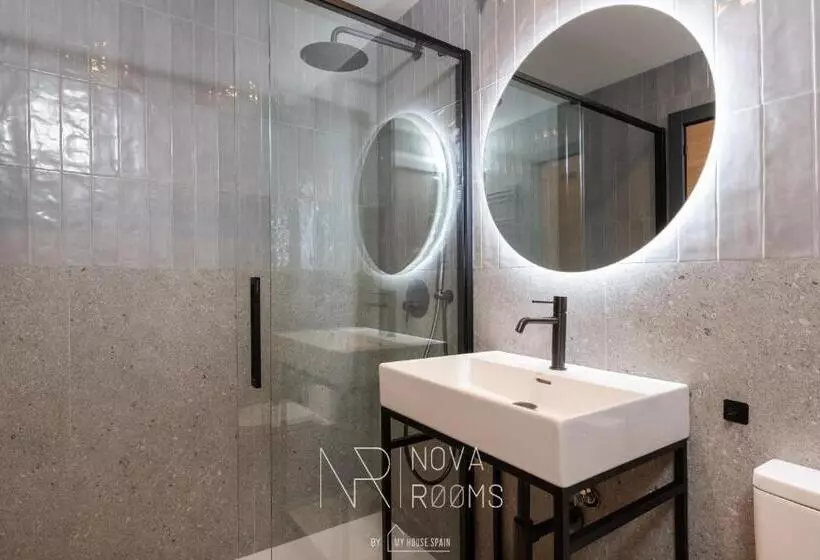 ペンション Hostal Nova Rooms By Myhousespain