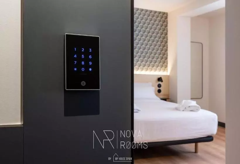 ペンション Hostal Nova Rooms By Myhousespain