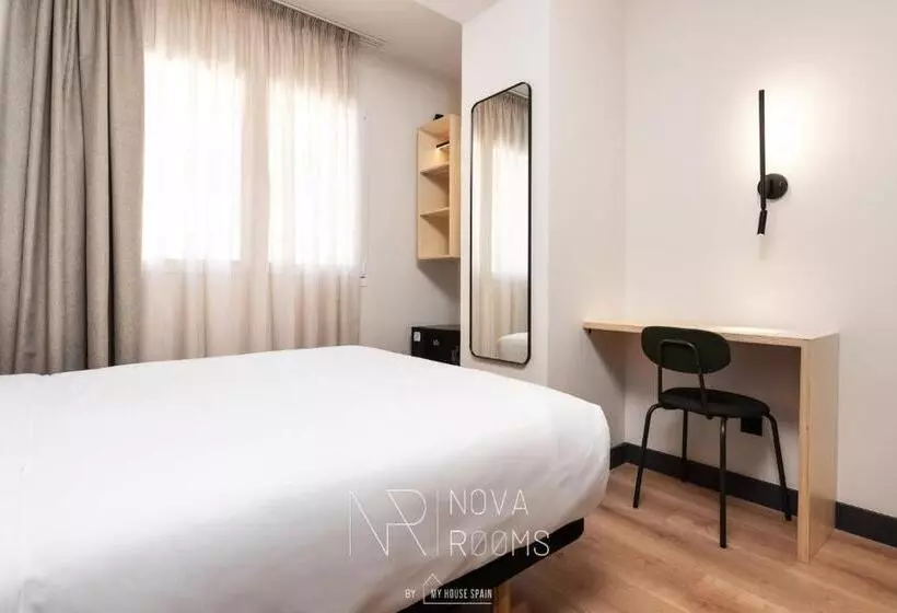 ペンション Hostal Nova Rooms By Myhousespain