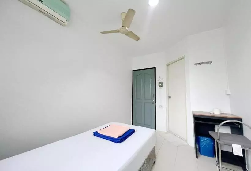 پانسیون V Reserve At Merry V