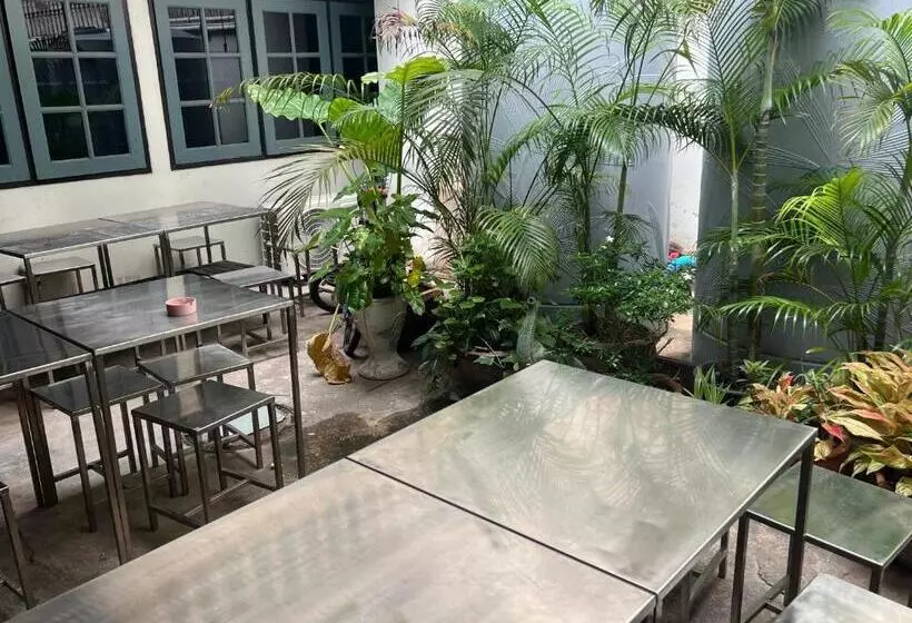 پانسیون V Reserve At Merry V