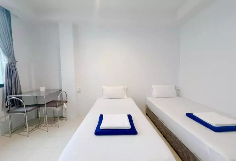 پانسیون V Reserve At Merry V