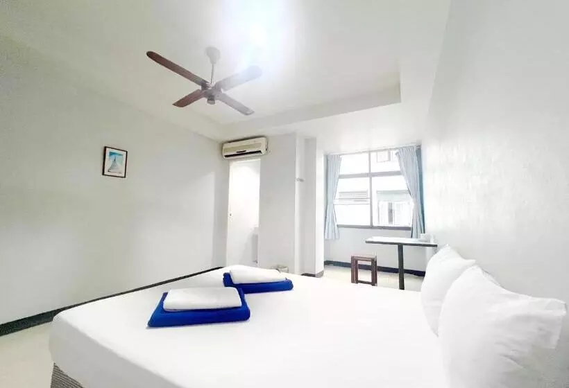 پانسیون V Reserve At Merry V