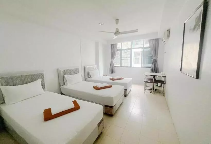 پانسیون V Reserve At Merry V