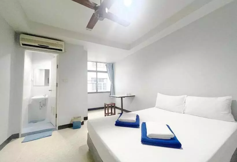 پانسیون V Reserve At Merry V