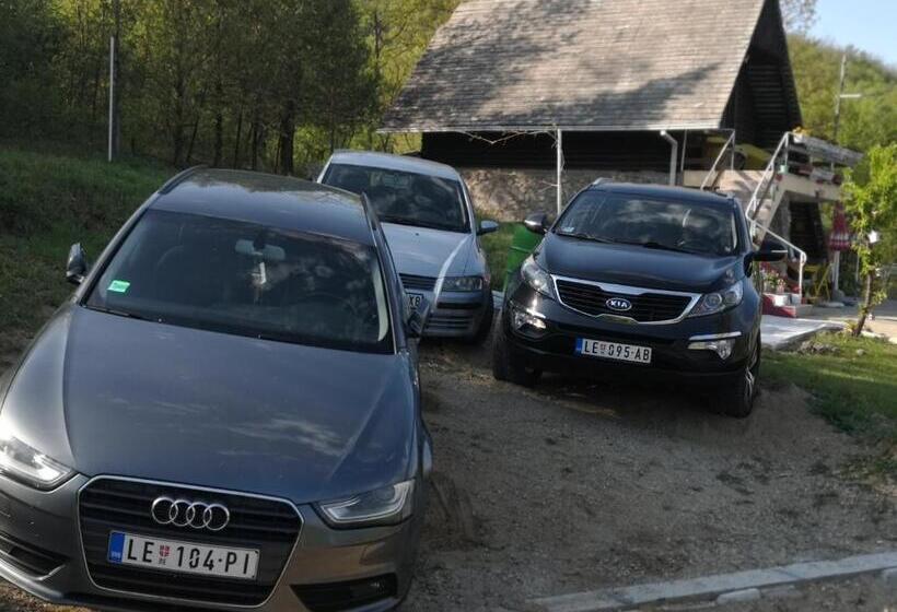 پانسیون Vikend Kuća Nikolić