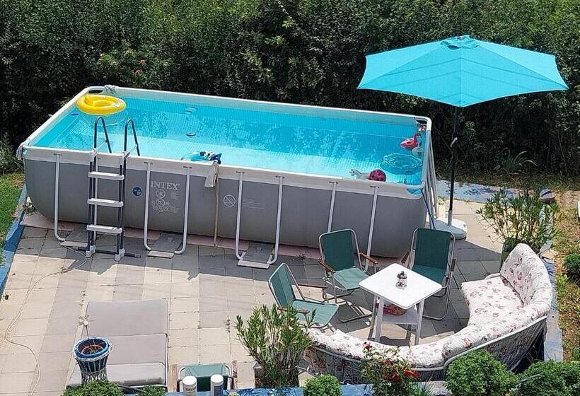 پانسیون Vikend Kuća Nikolić