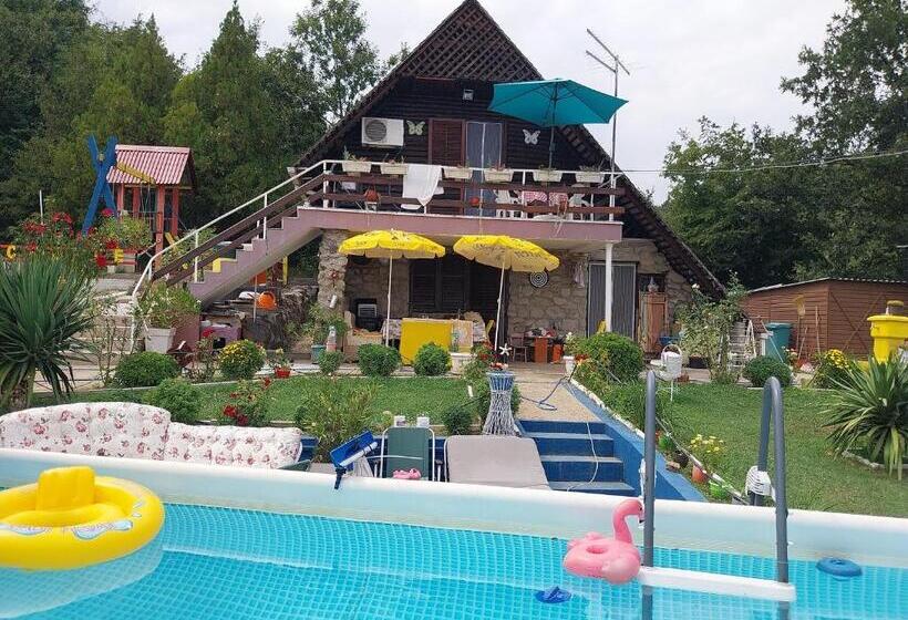 پانسیون Vikend Kuća Nikolić