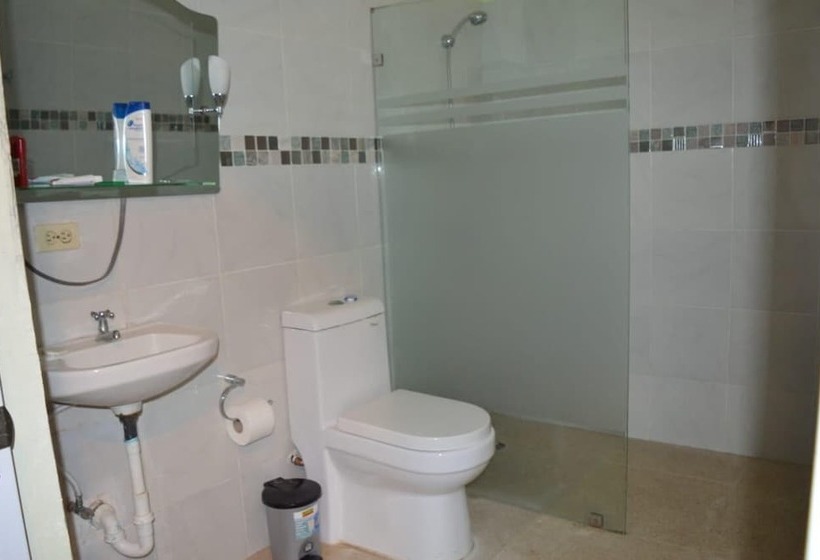 هاستل Rio Dulce