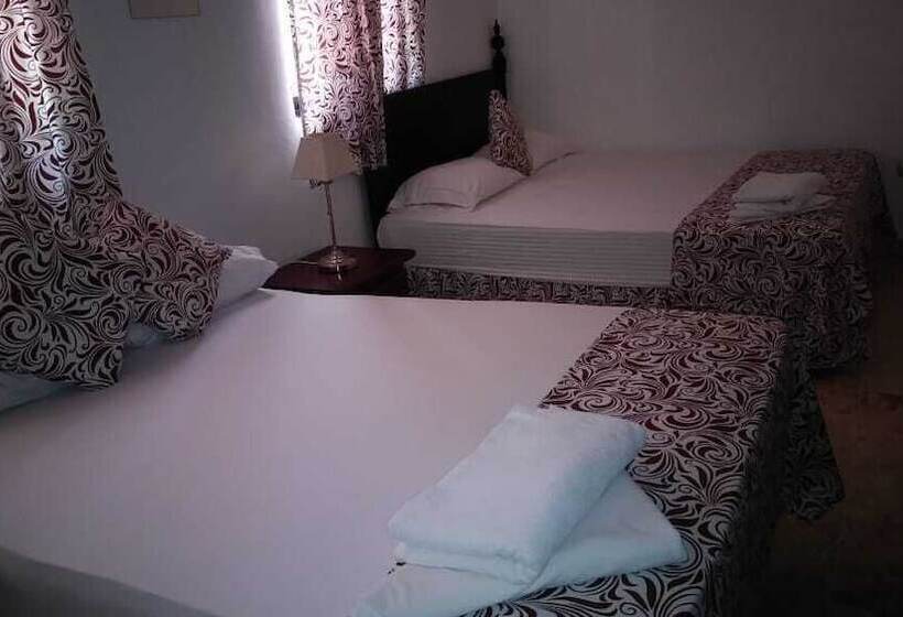 هاستل Rio Dulce