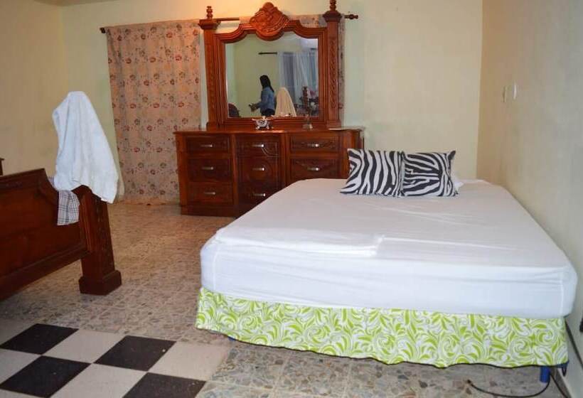 هاستل Rio Dulce