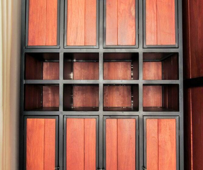 تختخواب و صبحانه Nomad Hostel