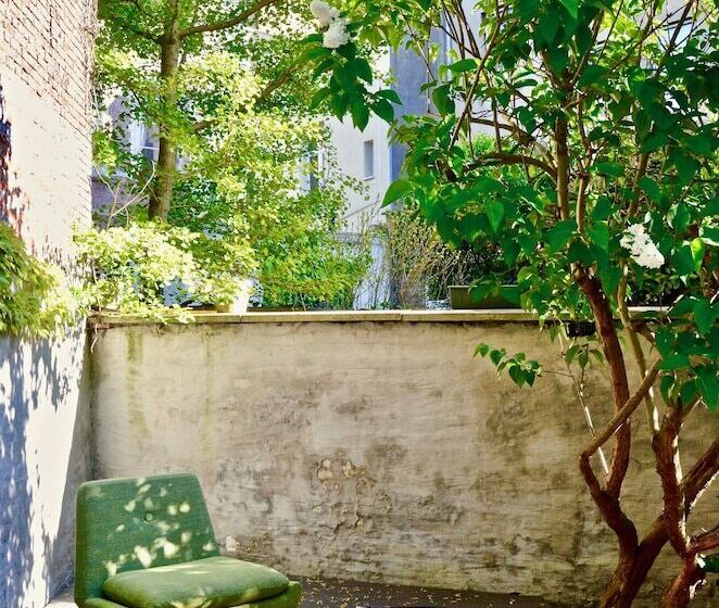 تختخواب و صبحانه Rock Lobster City Lodge