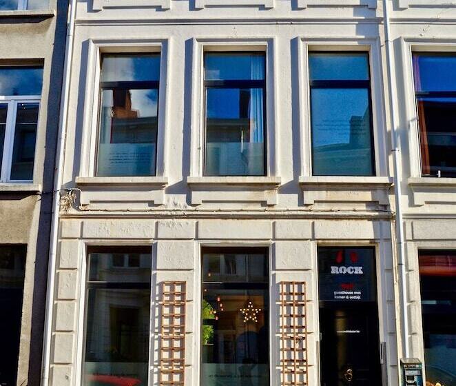 تختخواب و صبحانه Rock Lobster City Lodge