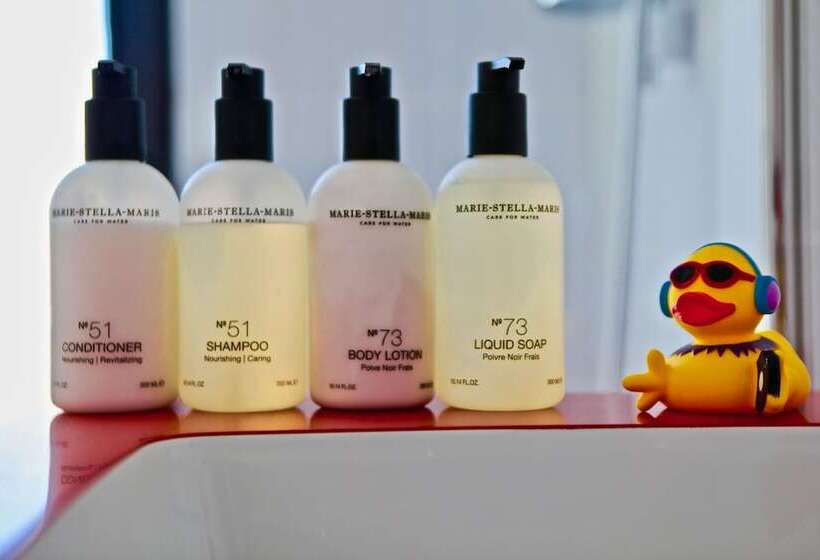 تختخواب و صبحانه Rock Lobster City Lodge