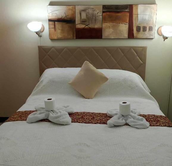 בית מלון כפרי Aberisse Pension