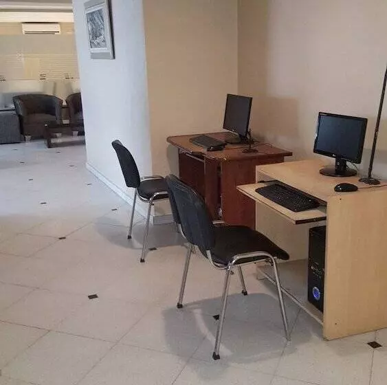 هتل Embajador
