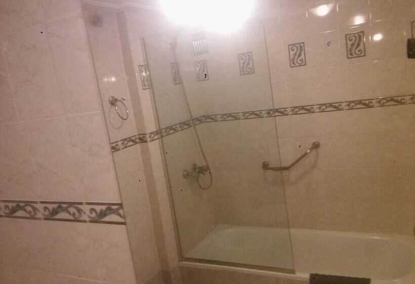 Отель Embajador