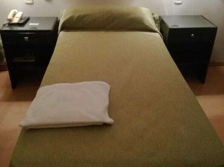 Отель Embajador