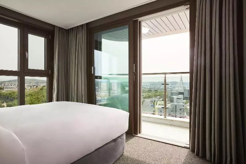 هتل Raonstay In Perla