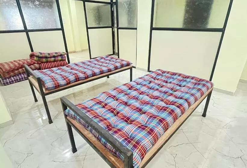 Retkeilymaja Shree Swami Samarth Pg Rooms For Boys