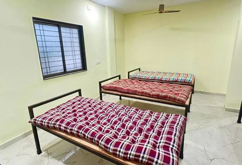 Retkeilymaja Shree Swami Samarth Pg Rooms For Boys