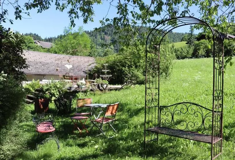 Aamiaismajoitus (B&B) La Reine Des Prés