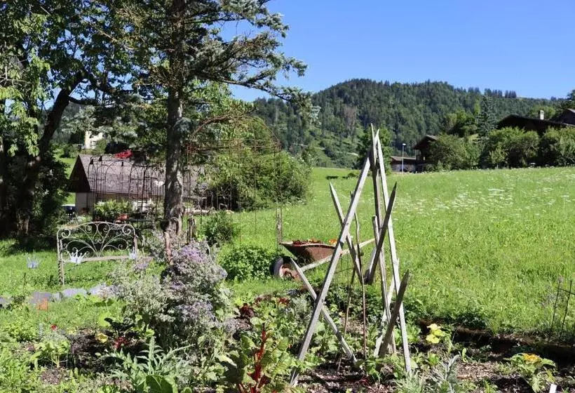 Aamiaismajoitus (B&B) La Reine Des Prés