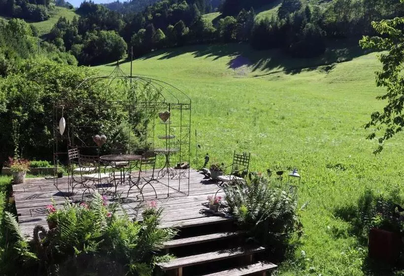 Aamiaismajoitus (B&B) La Reine Des Prés