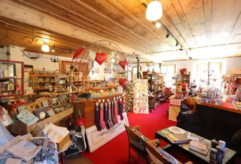 Aamiaismajoitus (B&B) La Reine Des Prés