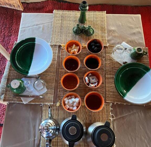 تختخواب و صبحانه Mhamid El Ghizlane Essence