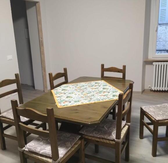 تختخواب و صبحانه Nuvole E Rondini