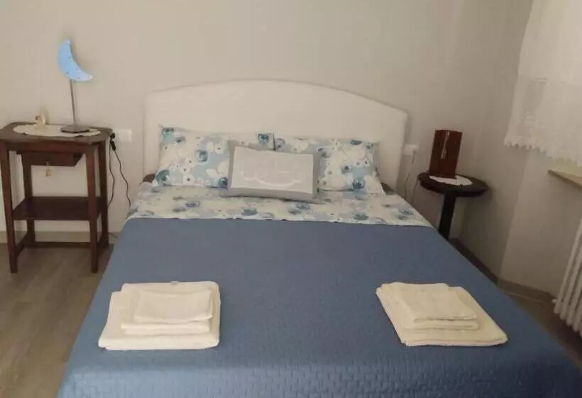 Aamiaismajoitus (B&B) Nuvole E Rondini